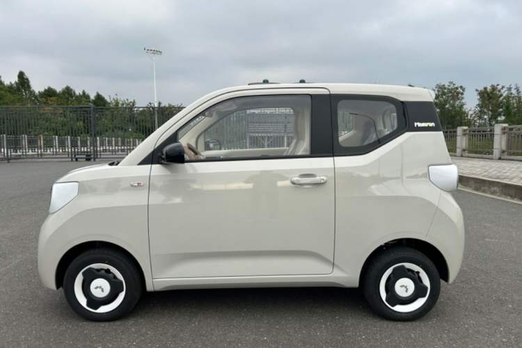 Used Wuling Hongguang MINIEV 2024 3rd Generation 215km Youth Edition
