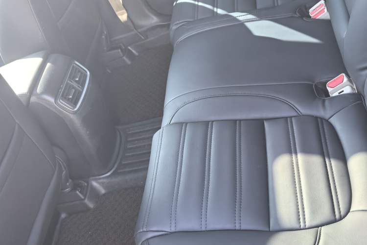 Used Honda CR-V 2017 240TURBO Manual Two-Wheel Drive Classic Edition