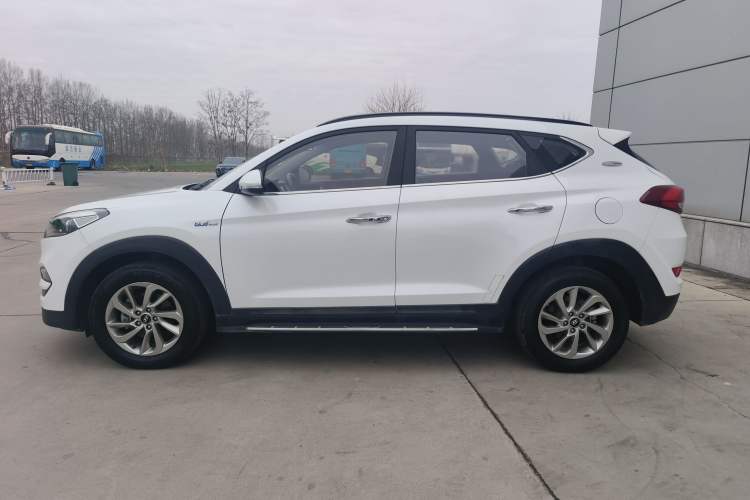 Used Hyundai Tucson 2018 1.6T Dual-Clutch Two-Wheel Drive 15th Anniversary Special Edition
