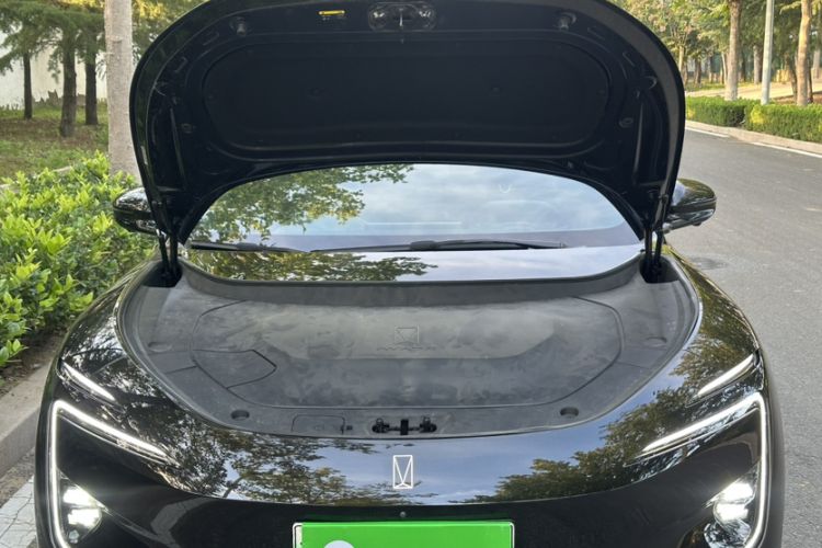 Used  12 2025 Ultra Extended-Range Edition
