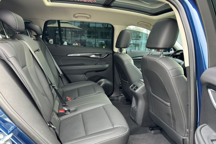 Used Buick Envision 2023 Encore Plus 652T Five-Seat Luxury Model
