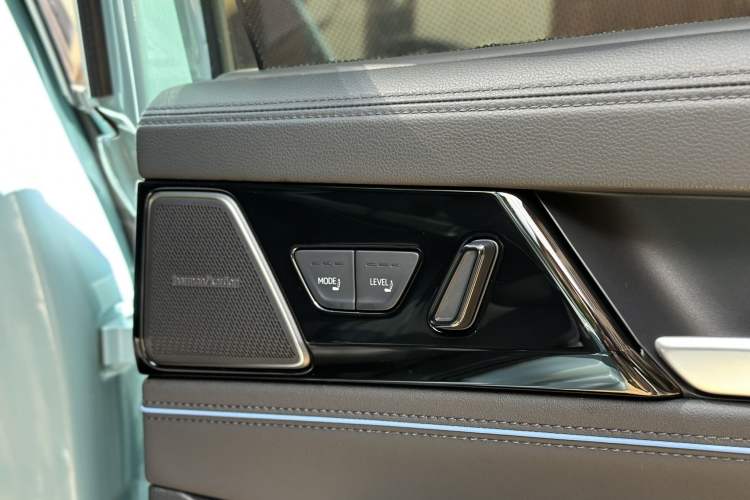 Used Volkswagen Passat 2025 Pro 380TSI Starry Dragon Luxury Edition
