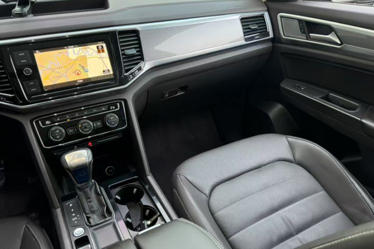 Used Volkswagen Teramont 2019 330TSI Two-Wheel-Drive Luxury Edition China VI Standard
