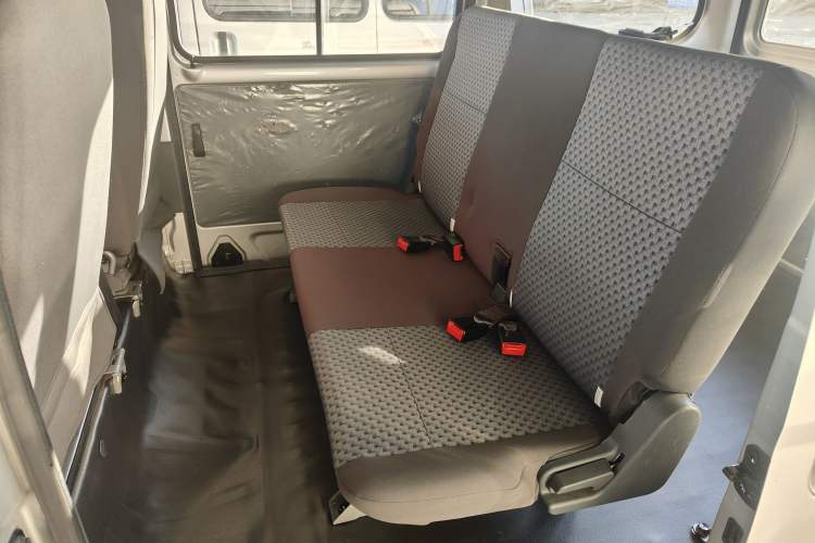 Used Wuling Zhiguang 2023 1.5L Practical Version 5/7 Seats