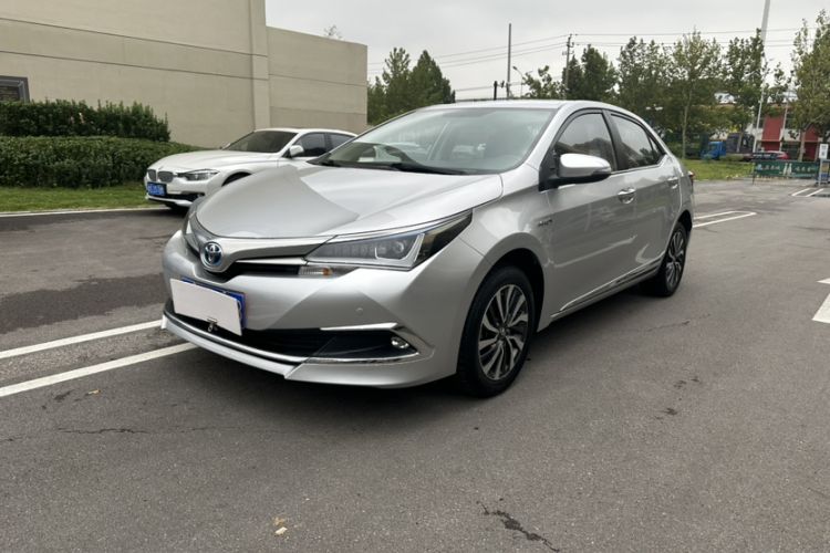 Used Toyota Corolla 2016 Dual-Engine 1.8L E-CVT Elite Edition

