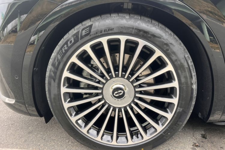 Used Hima AITO M8 2025 Extended-Range Ultra Version 53.4 kWh 6-Seater Edition