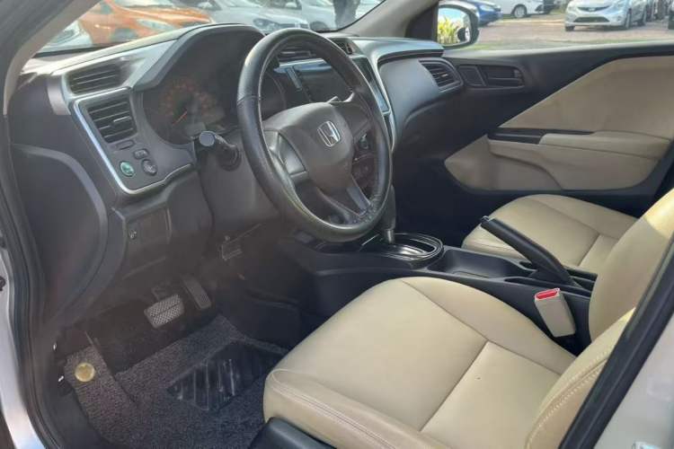 Used Honda City 2015 1.5L CVT Comfort Version
