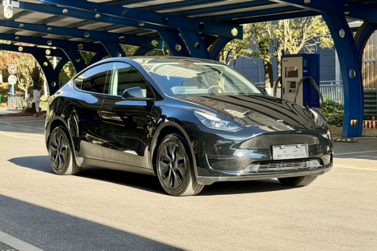 Used Tesla Model Y 2023 Rear-Wheel-Drive Version
