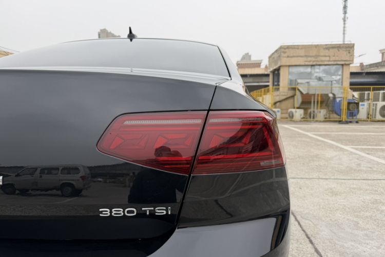 Used Volkswagen Magotan 2023 2 Million Units Limited-Edition 380TSI DSG Flagship Version
