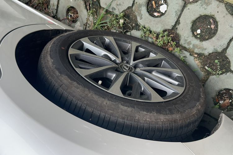 Used Lexus ES 2023 200 Excellence Edition
