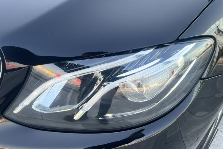 Used Mercedes-Benz E-Class 2019 E 260 L
