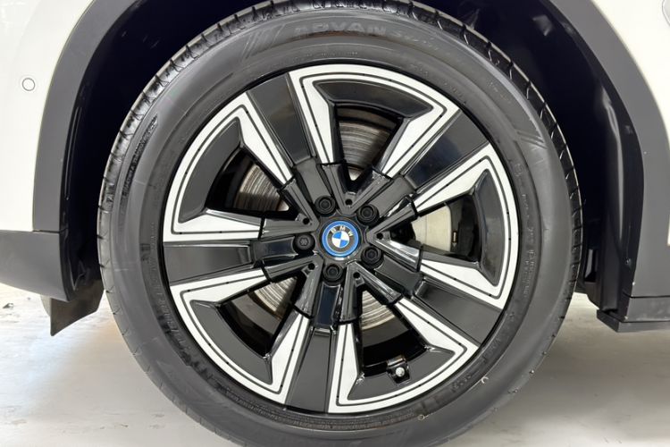 Used BMW iX3 2021 Updated Leading Edition
