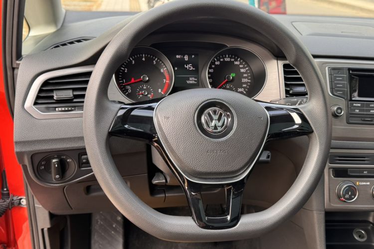 Used Volkswagen Golf Sportsvan 2016 1.6L Automatic Comfort Model
