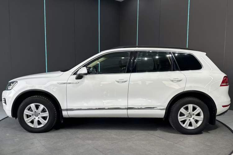 Used Volkswagen Touareg 2011 3.0 TSI Standard Version