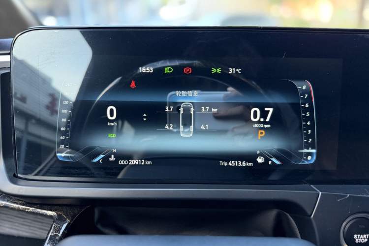 Used Juntian Black Warrior Youth 2025 2.0T Gasoline Top-of-the-Line Version