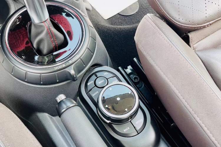 Used  MINI 2014 1.2T ONE+
