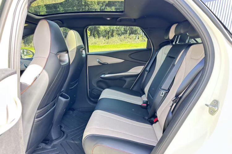 Used BYD Dolphin 2023 420 km Fashion Edition
