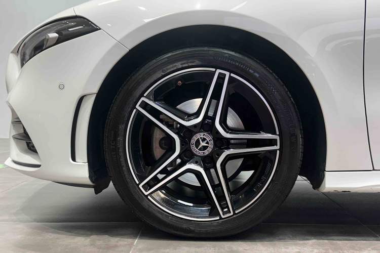 Used Mercedes-Benz A-Class 2021 A 200 L Sport Sedan Fashion Model
