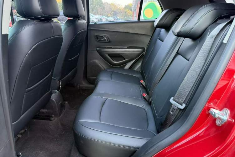 Used Chevrolet Trax 2016 1.4T Manual Two-Wheel Drive Comfort Version with Sunroof
