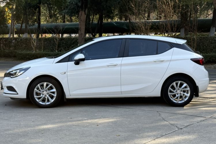 Used Buick Verano 2016 Hatchback 15S Automatic Ambition Model
