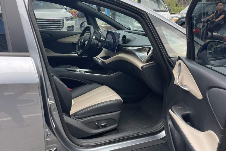 Used BYD Dolphin 2023 420 km Fashion Edition