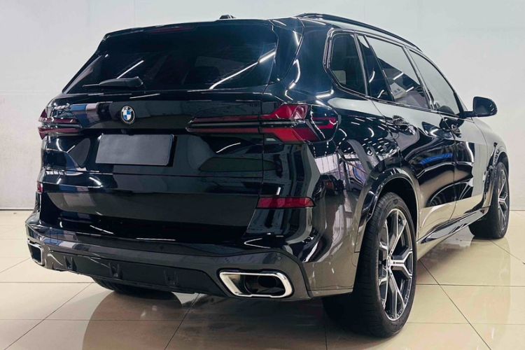 Used BMW X5 2023 xDrive 30Li Luxury M Sport Night Edition Package
