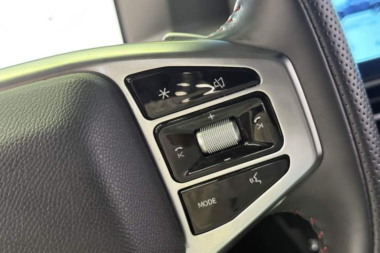 Used Jetour Traveler 2023 2.0T All-Wheel-Drive Crosser
