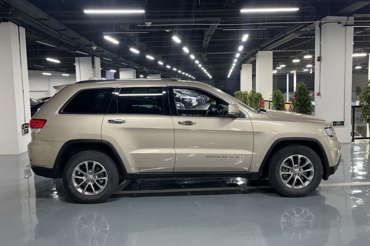 Used  Grand Cherokee 2014 3.0L Comfort Navigation Edition

