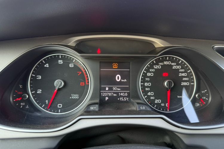 Used Audi A4L 2013 35 TFSI Automatic Comfort Model
