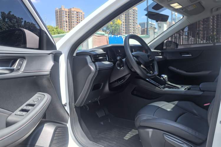 Used Roewe i5 2024 1.5L CVT Luxury Edition
