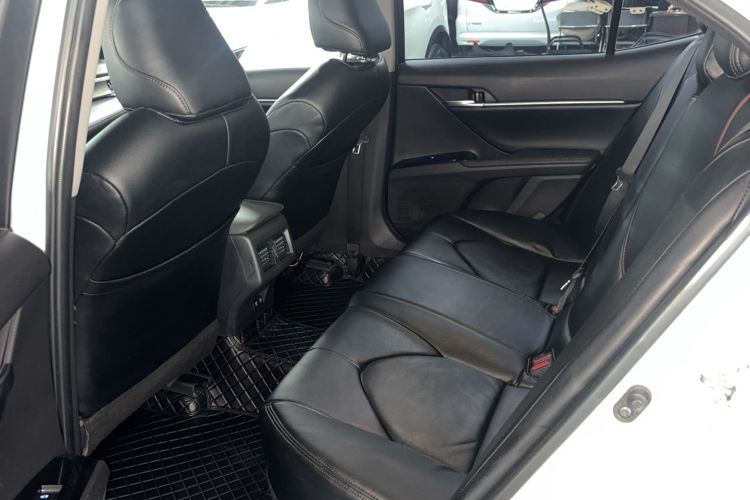 Used Toyota Camry 2019 2.0S FENGSHANG Version China V Standard
