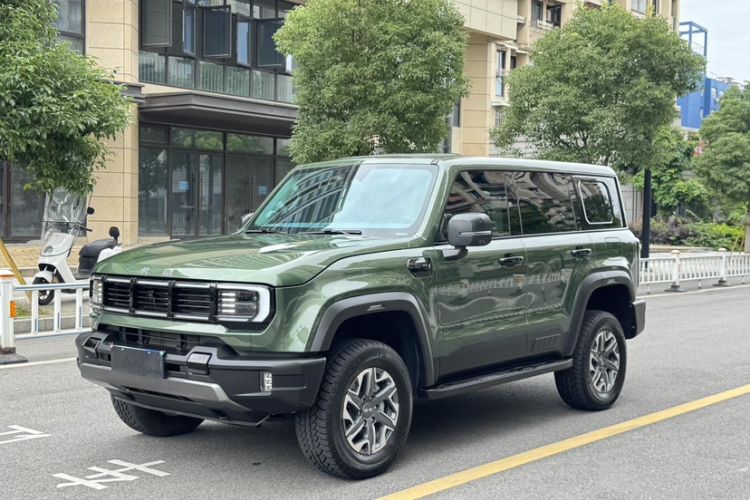 Used Beijing Auto BJ40 2024 2.0D All-New Blade Hero Crosser
