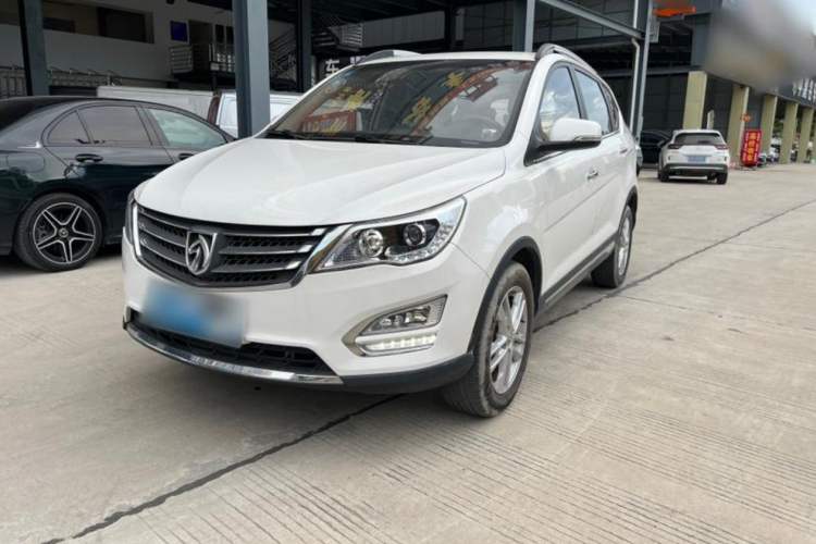 Used Baojun 560 2015 1.8L Manual Elite Model