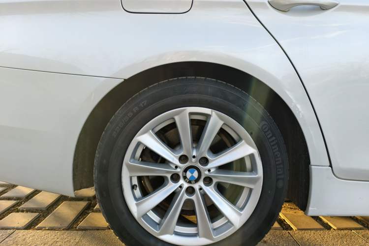 Used BMW 5 Series 2015 520i Elegant Edition