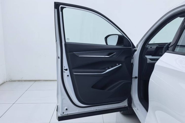 Used Changan CS75 PLUS 2024 3rd Generation Champion Edition 2.0T Intelligent Drive Performance Model
