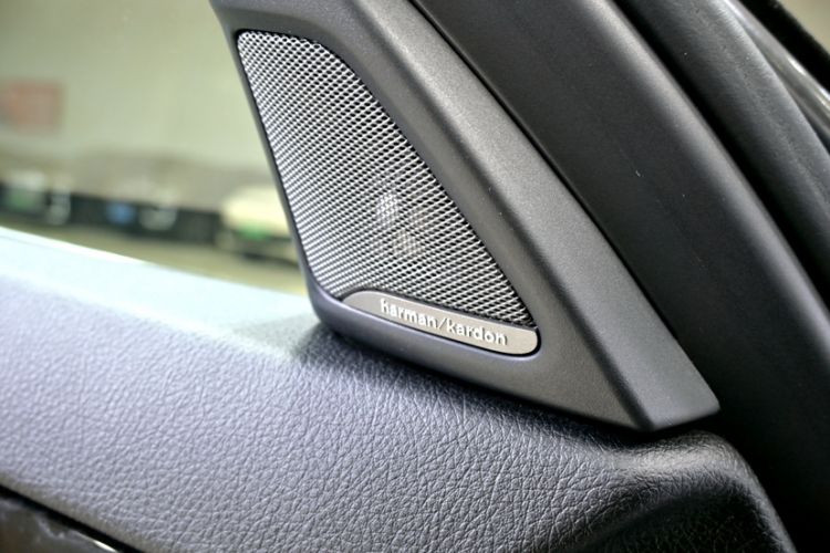 Used BMW 5 Series 2014 528Li Leading Model
