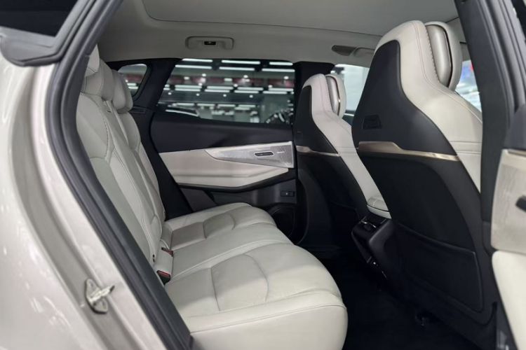 Used Lynk & Co 08 EM-P 2023 245km Ultra-Long Range Halo
