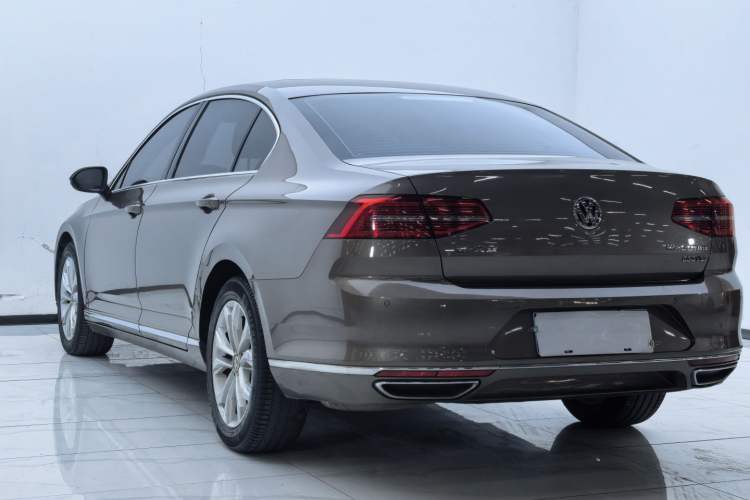 Used Volkswagen Magotan 2018 Facelift 330TSI DSG Luxury Model
