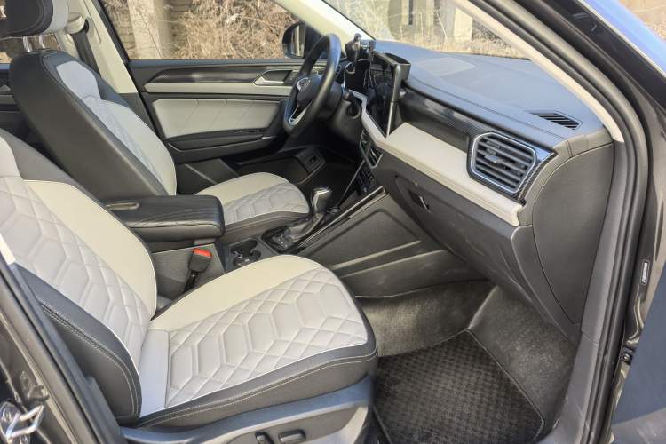 Used Volkswagen Tayron 2023 280TSI Two-Wheel-Drive Luxury Plus Advanced Version
