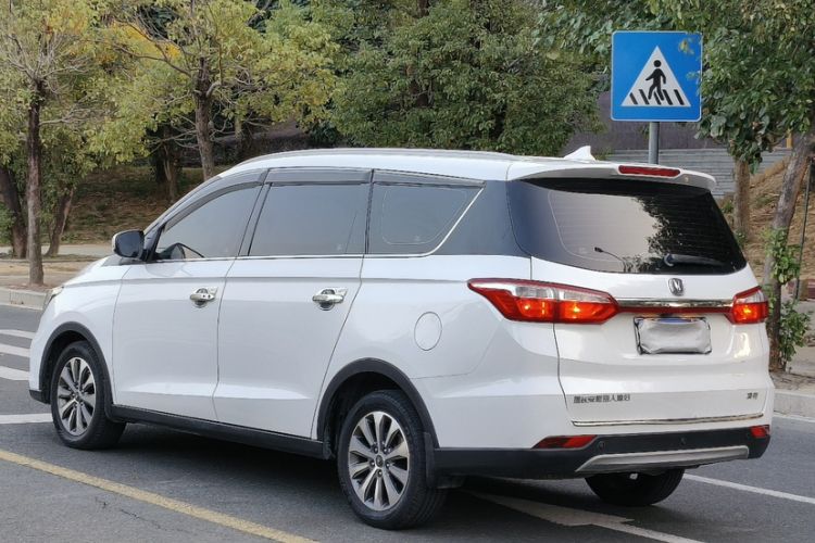 Used Changan Lingxuan 2017 1.6L Manual Elite Model
