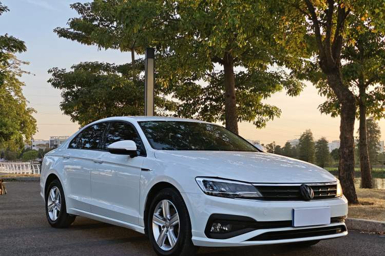 Used Volkswagen Lamando 2019 230TSI DSG Fashion Edition China VI
