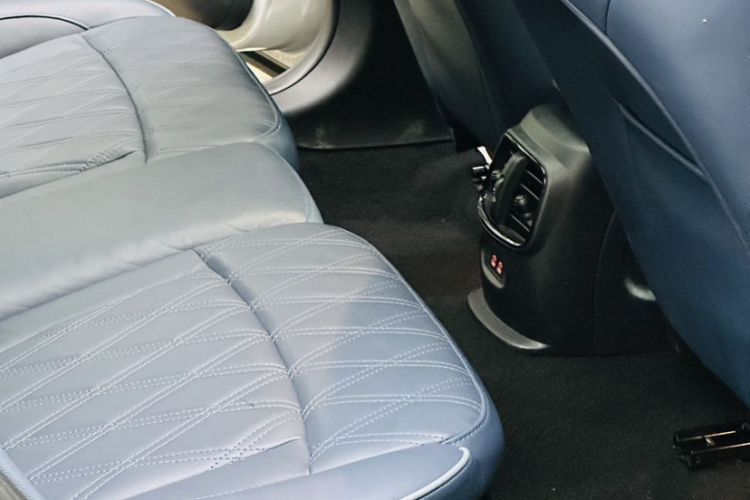 Used  Clubman 2023 1.5T COOPER Connoisseur
