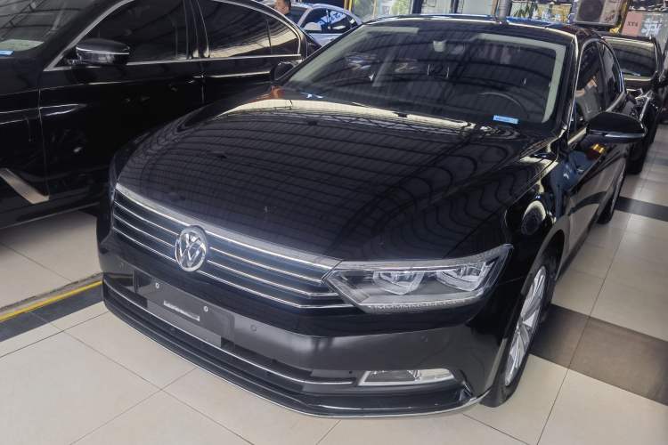 Used Volkswagen Magotan 2019 330TSI DSG Luxury Model China V Standard
