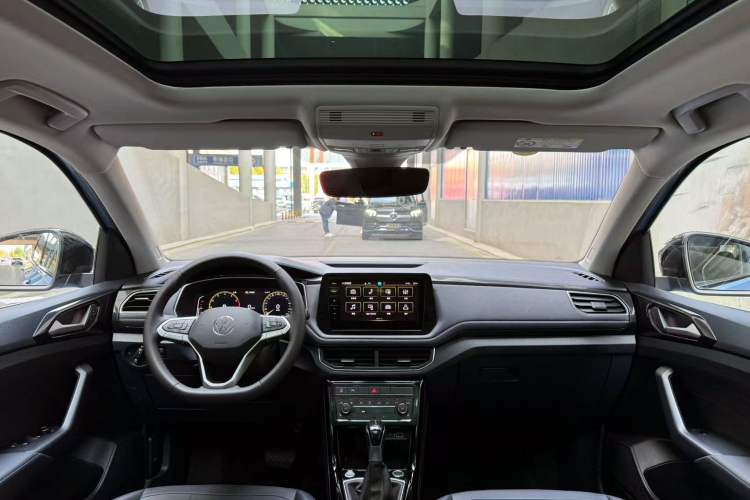 Used Volkswagen Tharu 2025 NewRui 300TSI Prestige Edition
