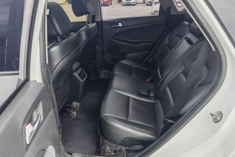 Used Hyundai Tucson 2015 1.6T Dual-Clutch Two-Wheel-Drive Smart Model
