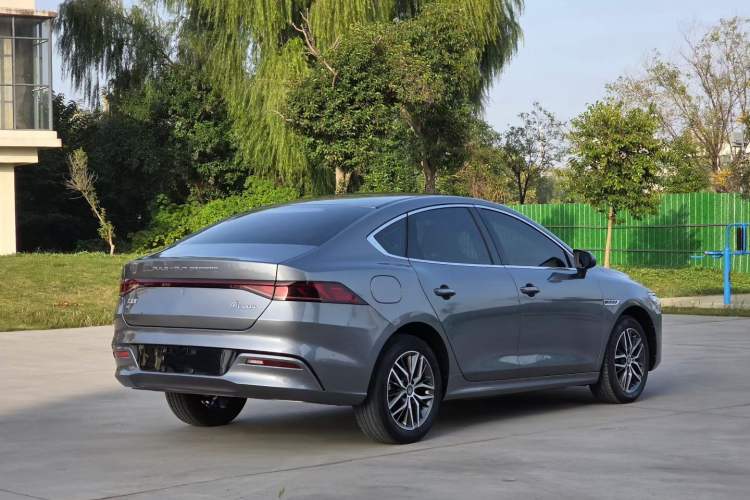 Used BYD Qin PLUS 2023 Champion Edition EV 420KM Leading Model