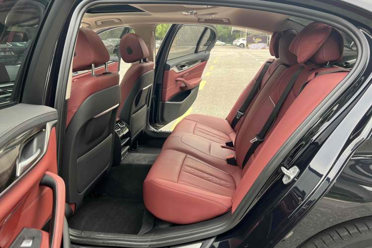 Used BMW 5 Series 2021 525Li Luxury Package
