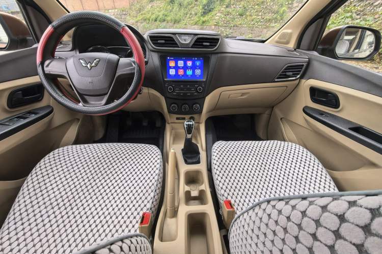 Used Wuling Hongguang 2015 1.5L S1 Standard China V-Emission Standards
