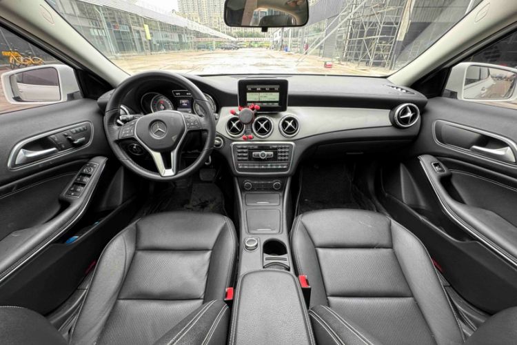 Used Mercedes-Benz GLA 2015 GLA 220 4MATIC Fashion Model