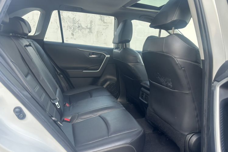 Used Toyota RAV4 2021 2.0L CVT Two-Wheel Drive Fashion PLUS Edition
